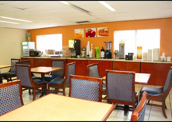 Ramada By Wyndham Tucson Airport 3* Drexel Heights