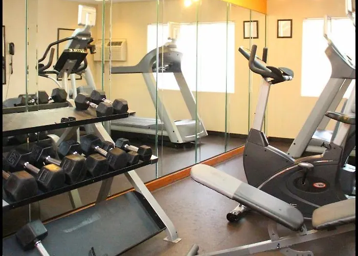 Hotel Ramada By Wyndham Tucson Airport 3*