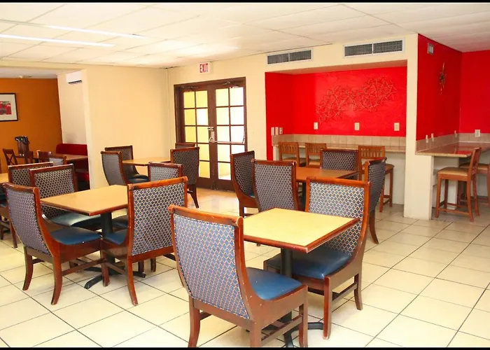 Hotel Ramada By Wyndham Tucson Airport Drexel Heights