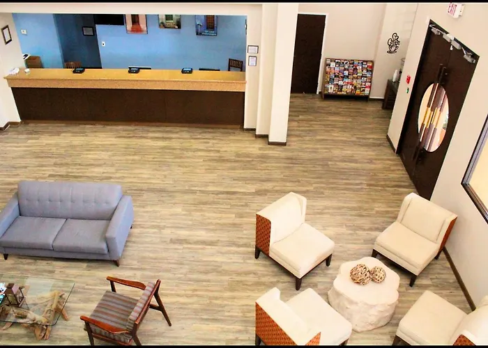 Hotel Ramada By Wyndham Tucson Airport 3*
