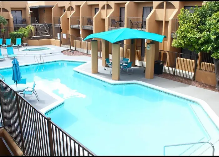 Ramada By Wyndham Tucson Airport 3* Drexel Heights