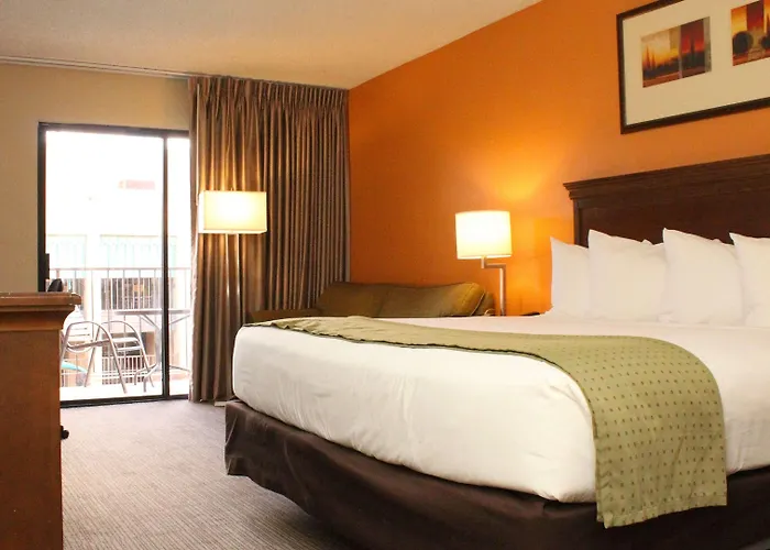 Hotel Ramada By Wyndham Tucson Airport 3*