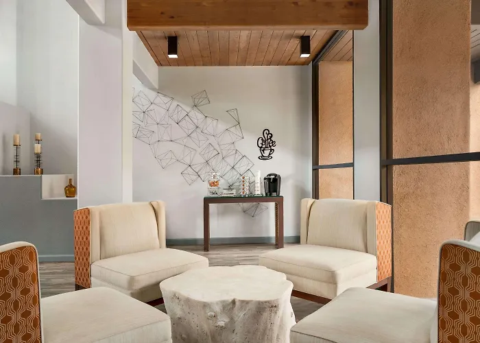 Ramada By Wyndham Tucson Airport Hotel 3*