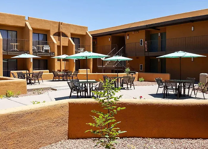 Ramada By Wyndham Tucson Airport Hotel