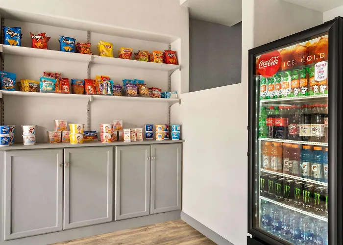 Ramada By Wyndham Tucson Airport Drexel Heights
