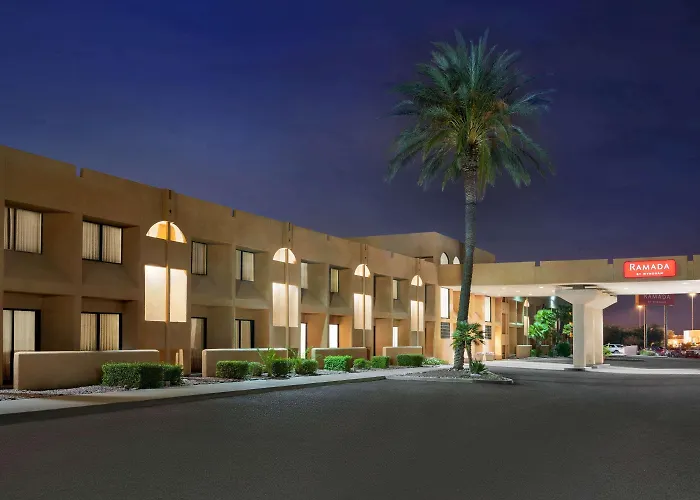 Ramada By Wyndham Tucson Airport Hotel Drexel Heights
