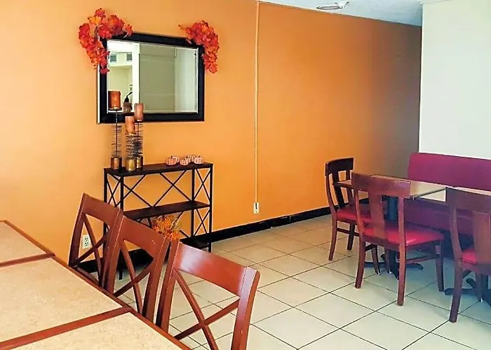 Ramada By Wyndham Tucson Airport Hotel 3*