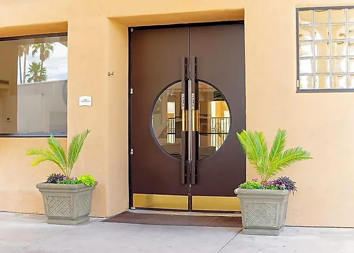 Ramada By Wyndham Tucson Airport Hotel Drexel Heights