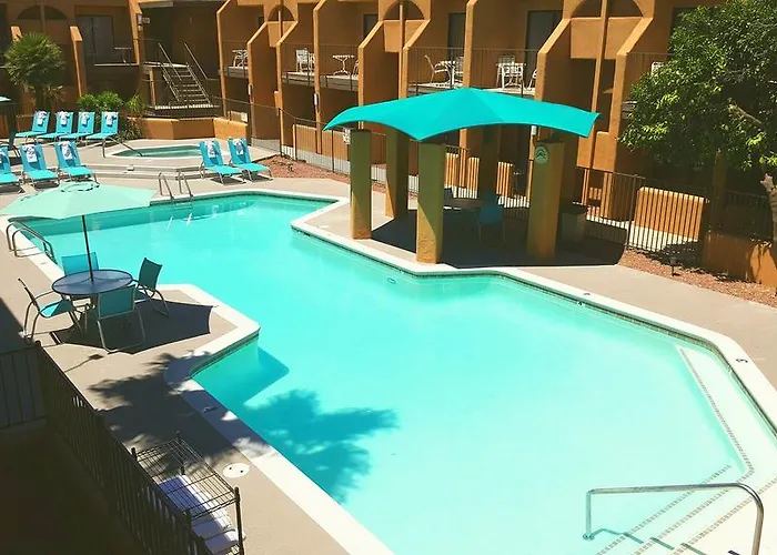 Ramada By Wyndham Tucson Airport Hotel