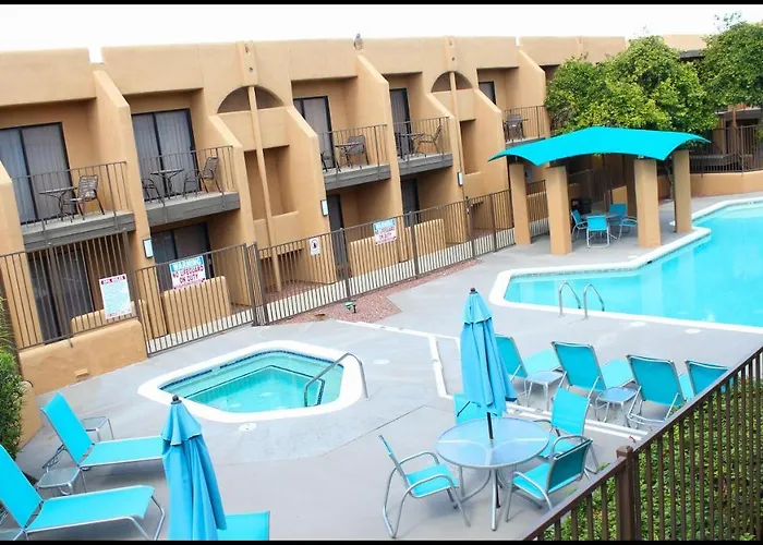 Ramada By Wyndham Tucson Airport
