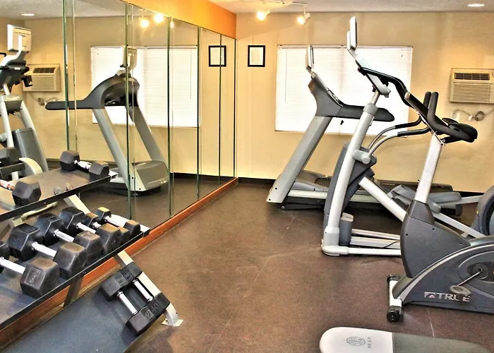Ramada By Wyndham Tucson Airport Drexel Heights