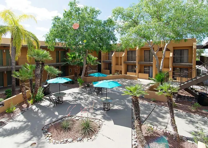 Ramada By Wyndham Tucson Airport